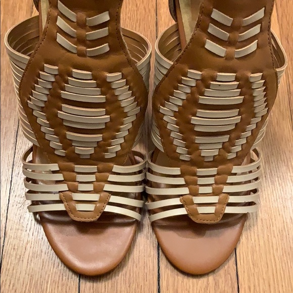 NWT Dolce Vita Leather Sandals - Picture 4 of 7